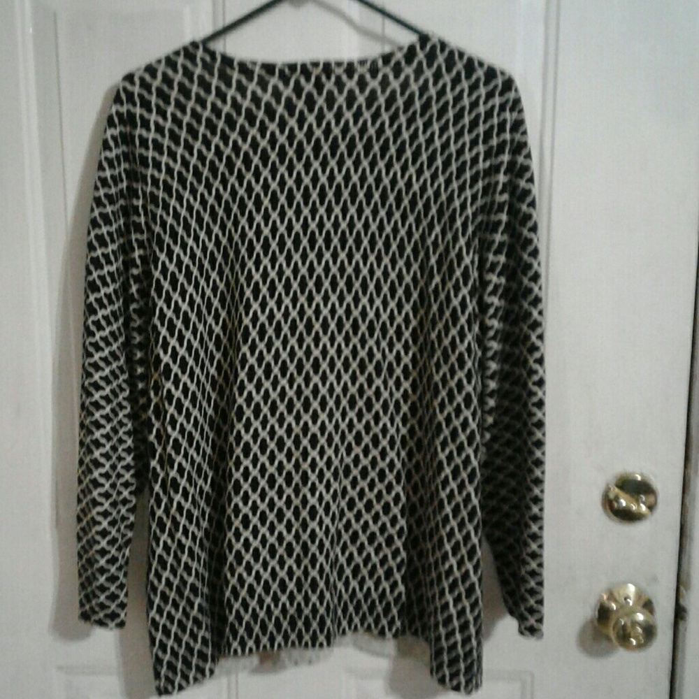 Catherine's sweater - Picture 3 of 3